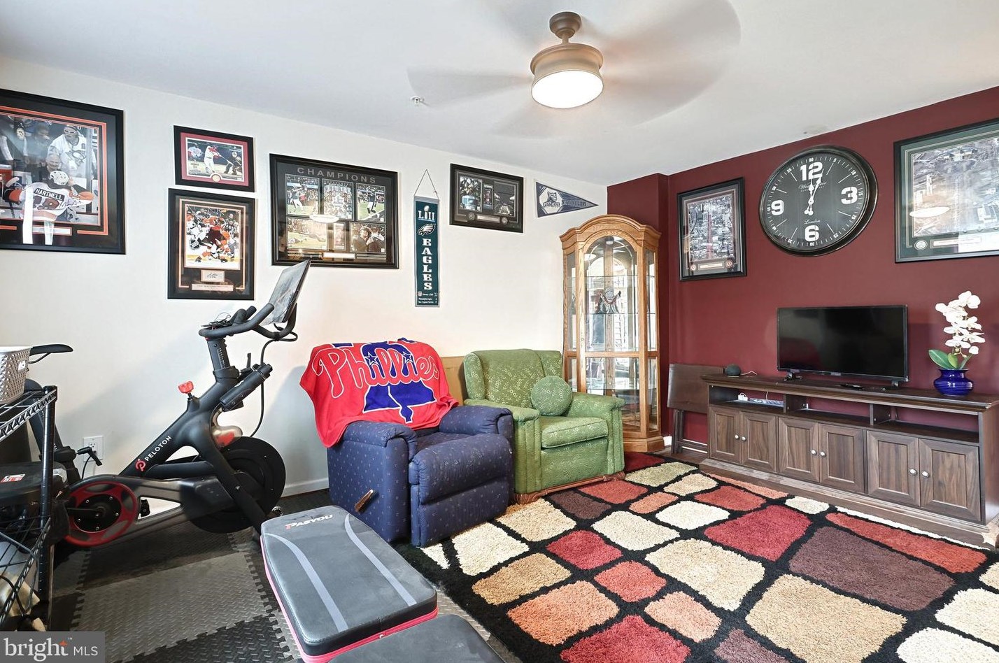 48 Ctr St, Hanover PA 17331-2829 exterior