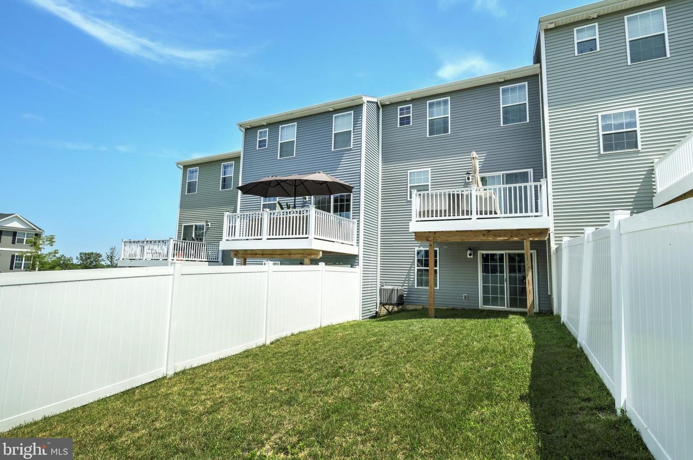 48 Overlook Dr, Hanover PA 17331-9136 exterior