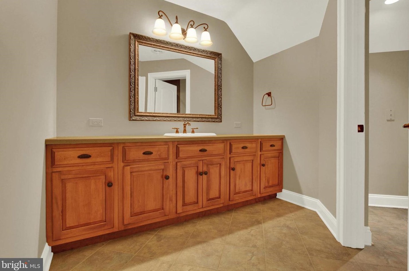 280 Thornhill Dr, Hanover PA  17331-7973 exterior