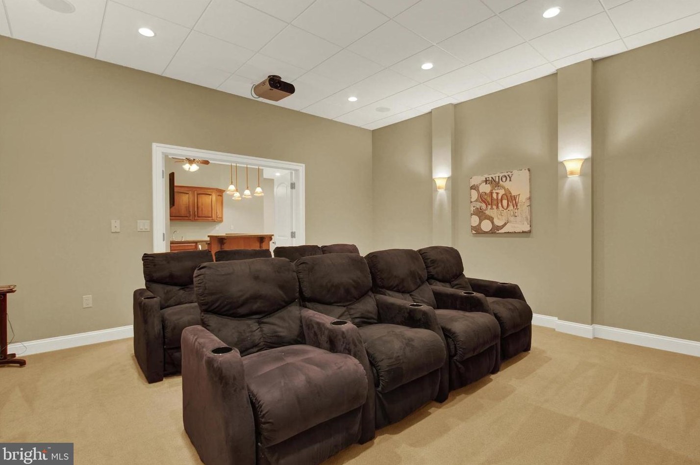 280 Thornhill Dr, Hanover PA  17331-7973 exterior