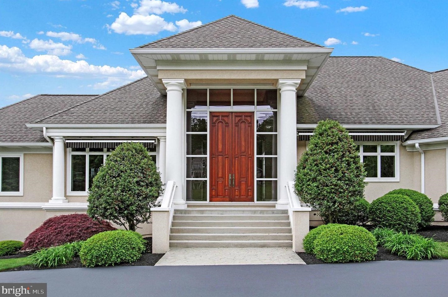 280 Thornhill Dr, Hanover, PA 17331