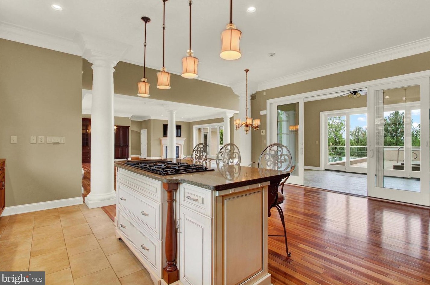 280 Thornhill Dr, Hanover PA  17331-7973 exterior