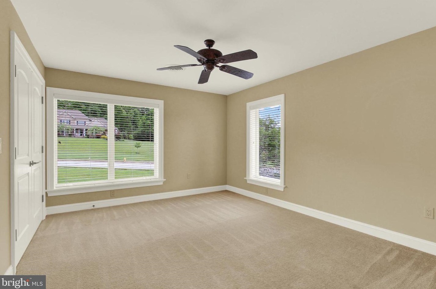 280 Thornhill Dr, Hanover PA  17331-7973 exterior