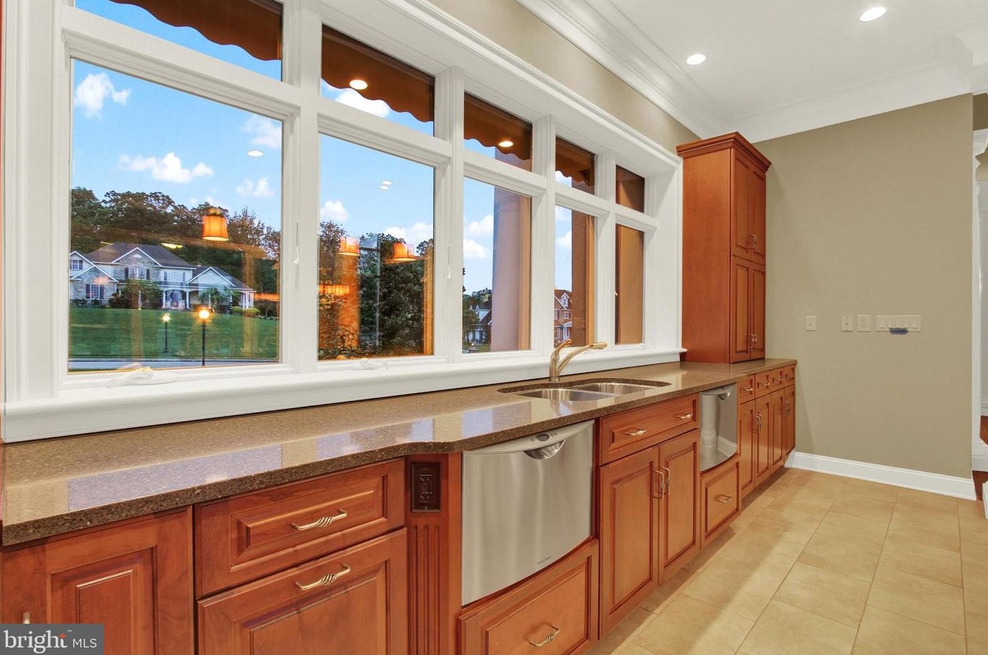 280 Thornhill Dr, Hanover PA  17331-7973 exterior