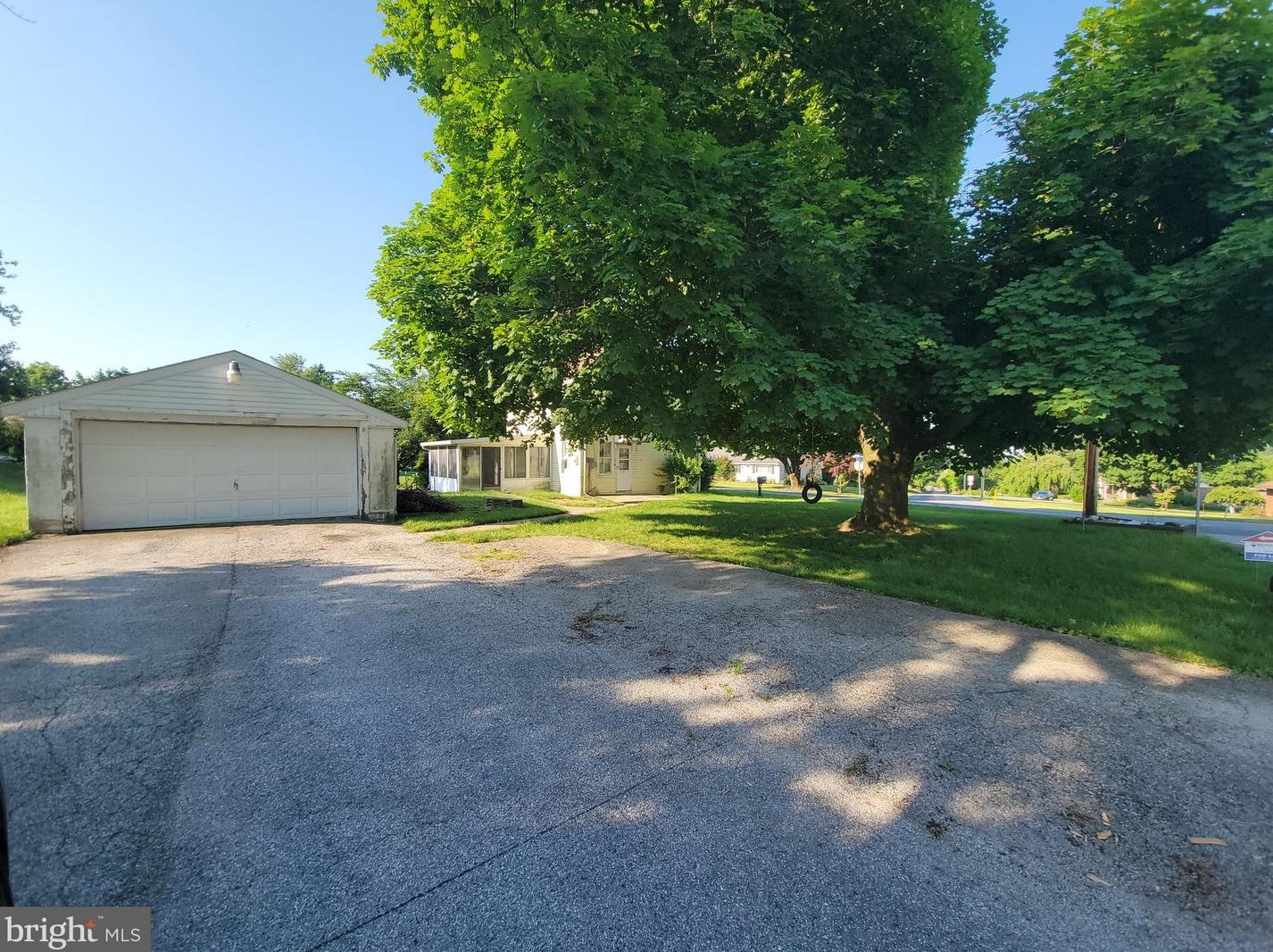 2805 Ironstone Hill Rd, York, PA 17403-9758