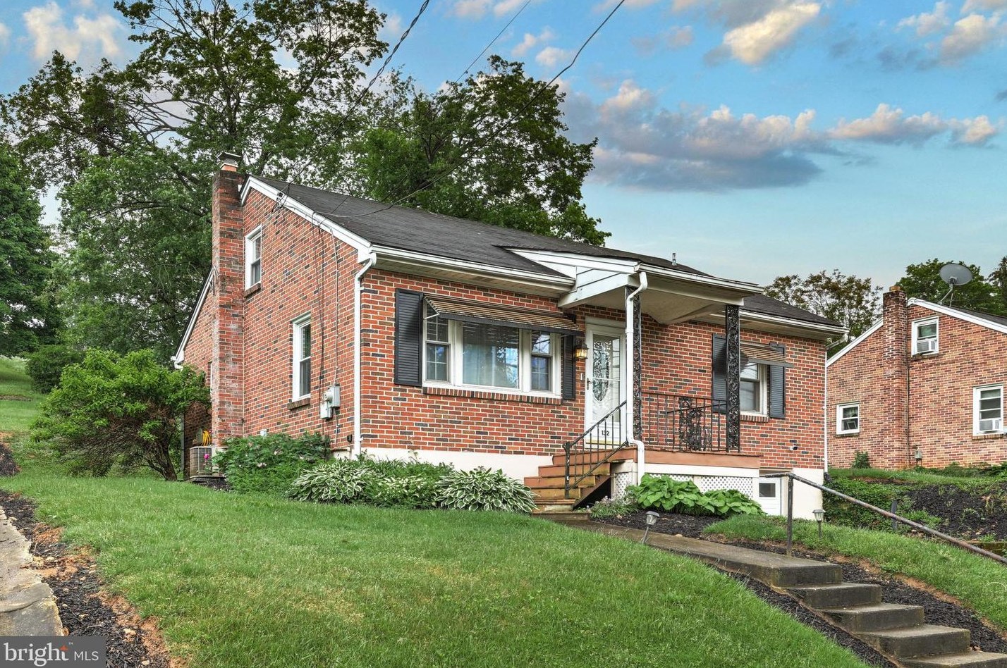 132 Manchester St, Hametown, PA 17327