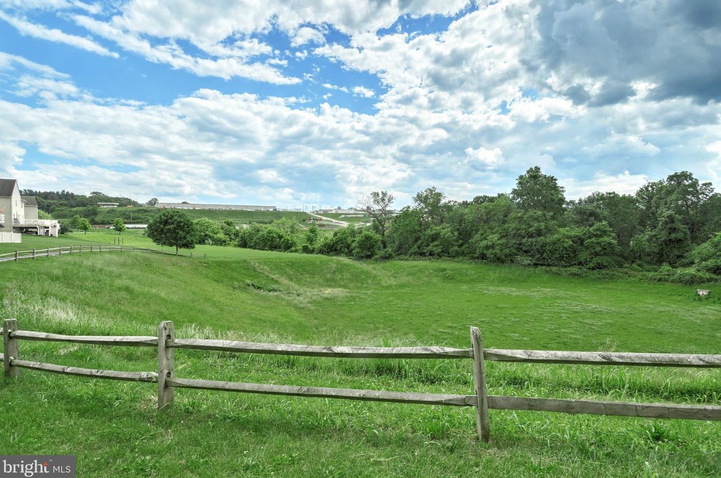 285 Thomas Armor Dr, Bittersville PA  17366-9000 exterior