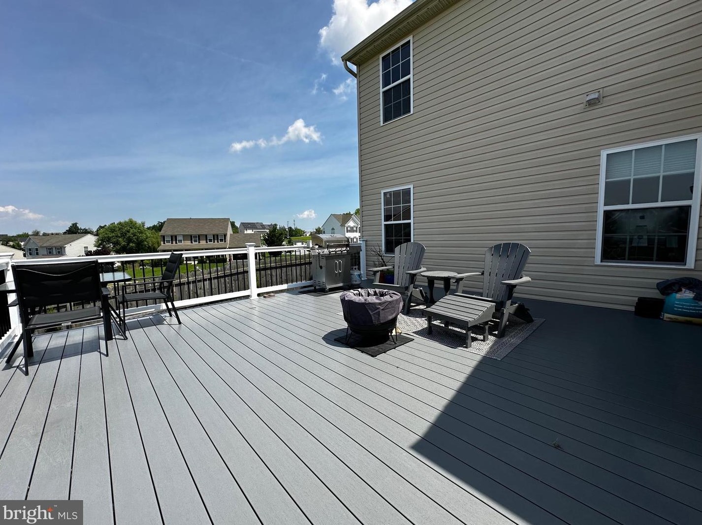 2251 Water Garden Dr, Hanover PA 17331-8323 exterior