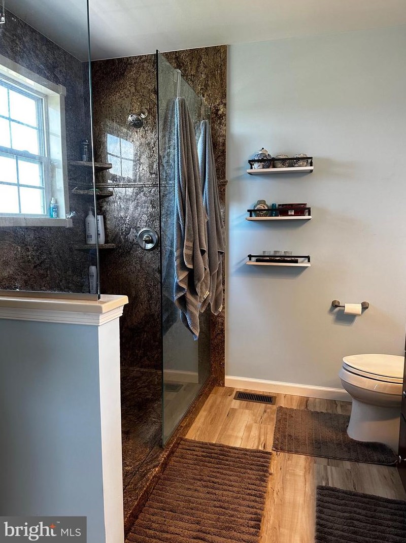 2251 Water Garden Dr, Hanover PA 17331-8323 exterior