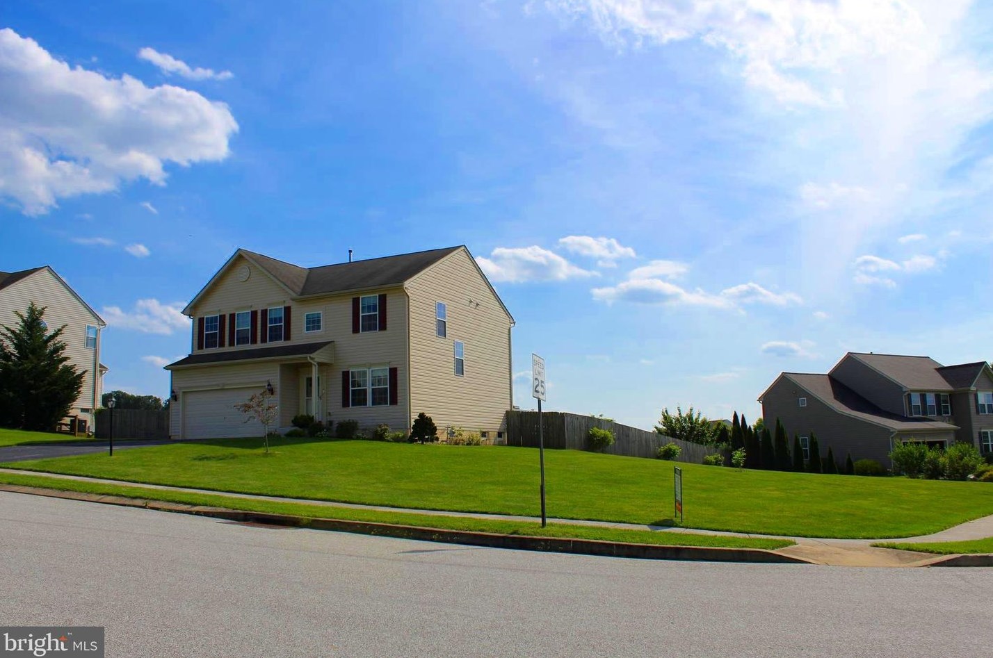 2251 Water Garden Dr, Hanover, PA 17331-8322