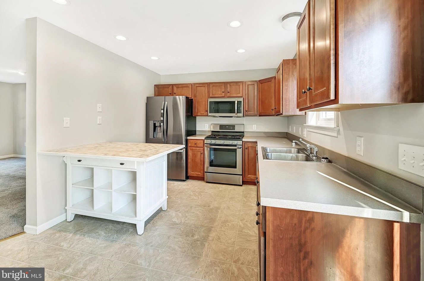 270 Thomas Armor Dr, Bittersville PA 17366-9000 exterior