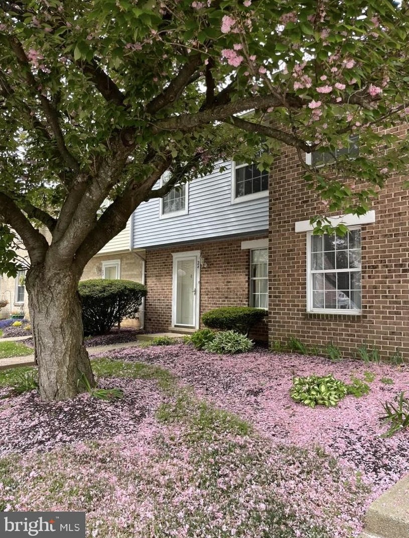 24 Williamstown Cir, York, PA 17404-9433