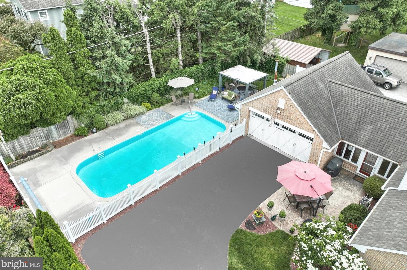 387 Dart Dr, Hanover PA 17331-1324 exterior