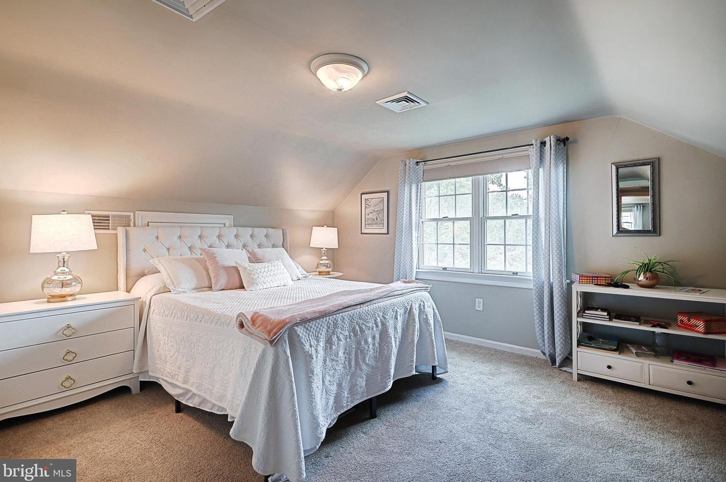 387 Dart Dr, Hanover PA 17331-1324 exterior