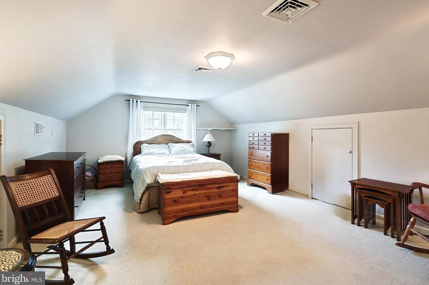 387 Dart Dr, Hanover PA 17331-1324 exterior