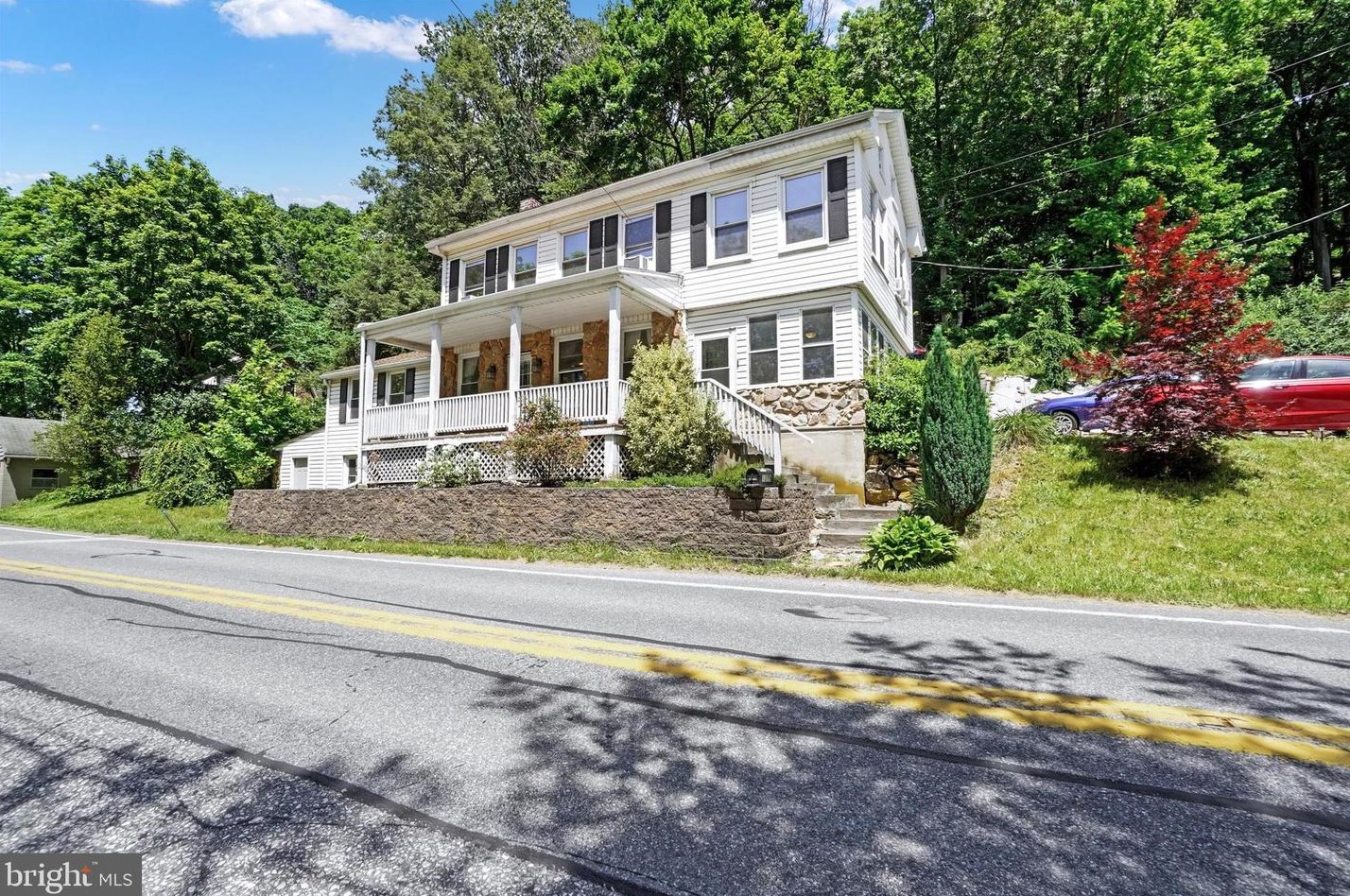 1279 Haines Rd, York, PA 17402