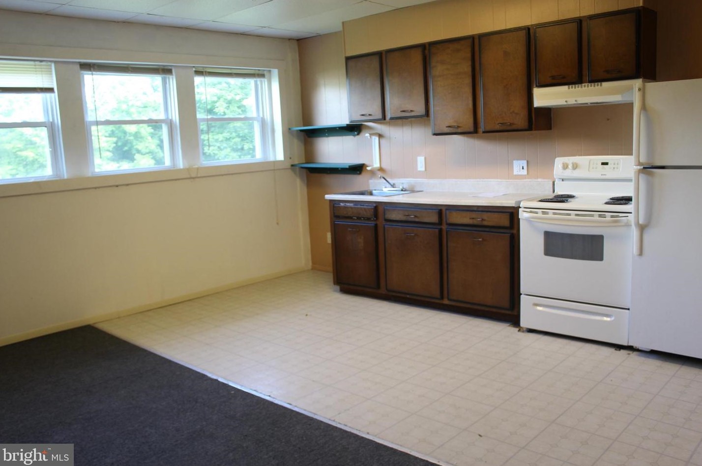100 School St, Hametown, PA 17327-1338