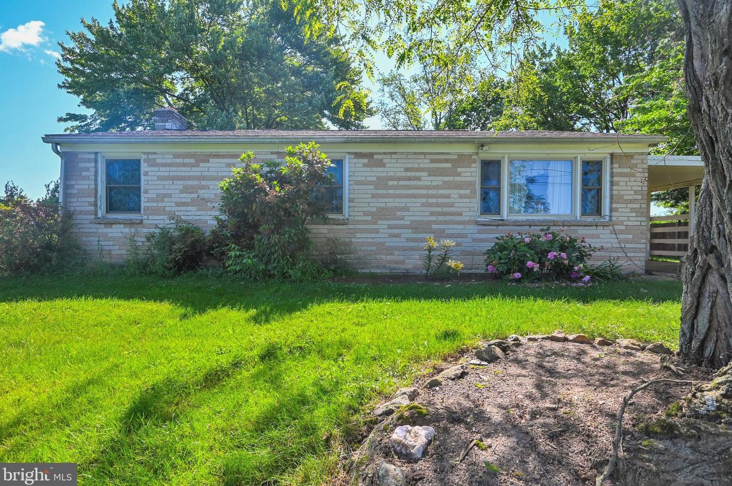 2067 Stoverstown Rd, Spring Grove, PA 17362
