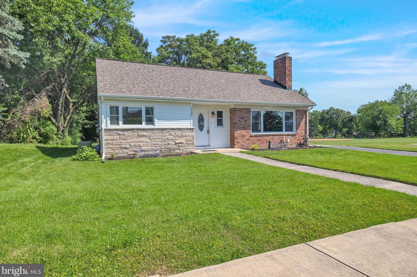 1755 3rd Ave, York, PA 17403-1912