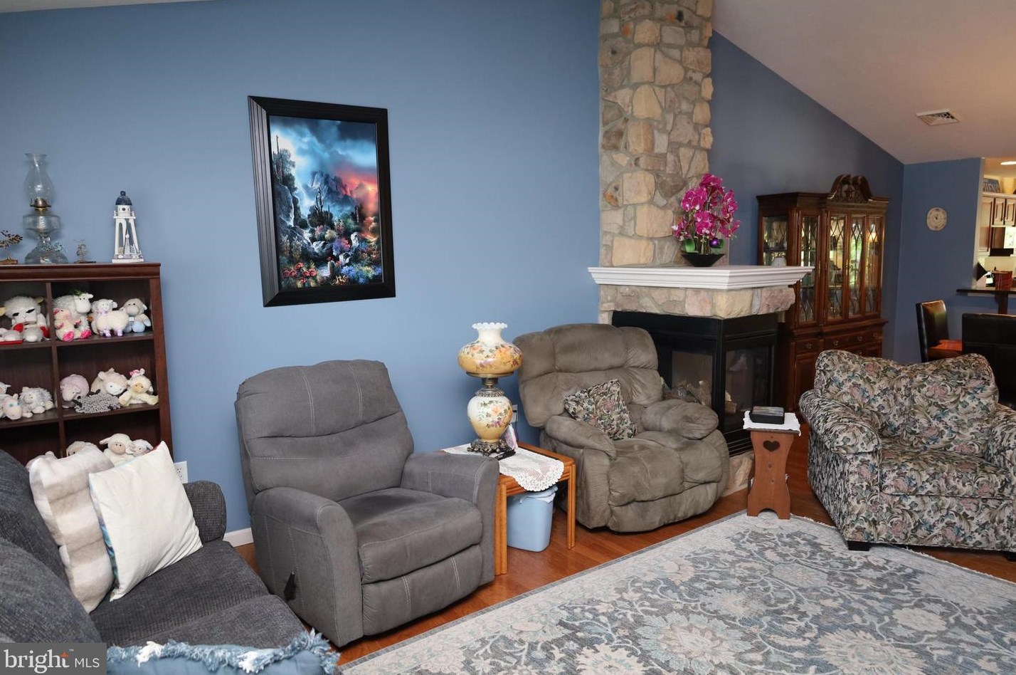 100 Saddlebred Dr, Red Lion, PA 17356-7909