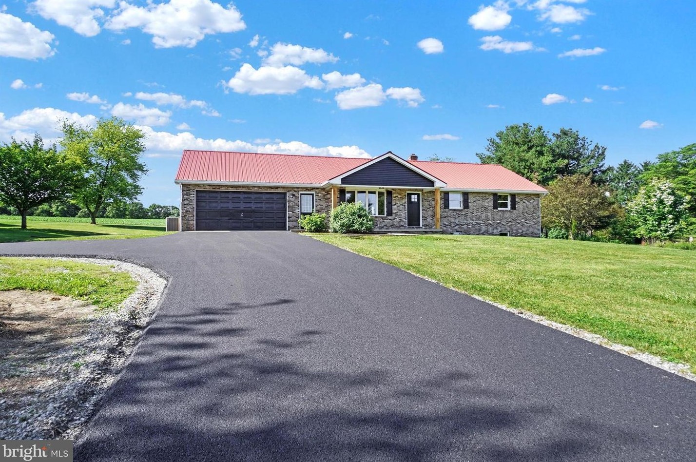 4308 Sycamore Ln, Red Lion, PA 17356