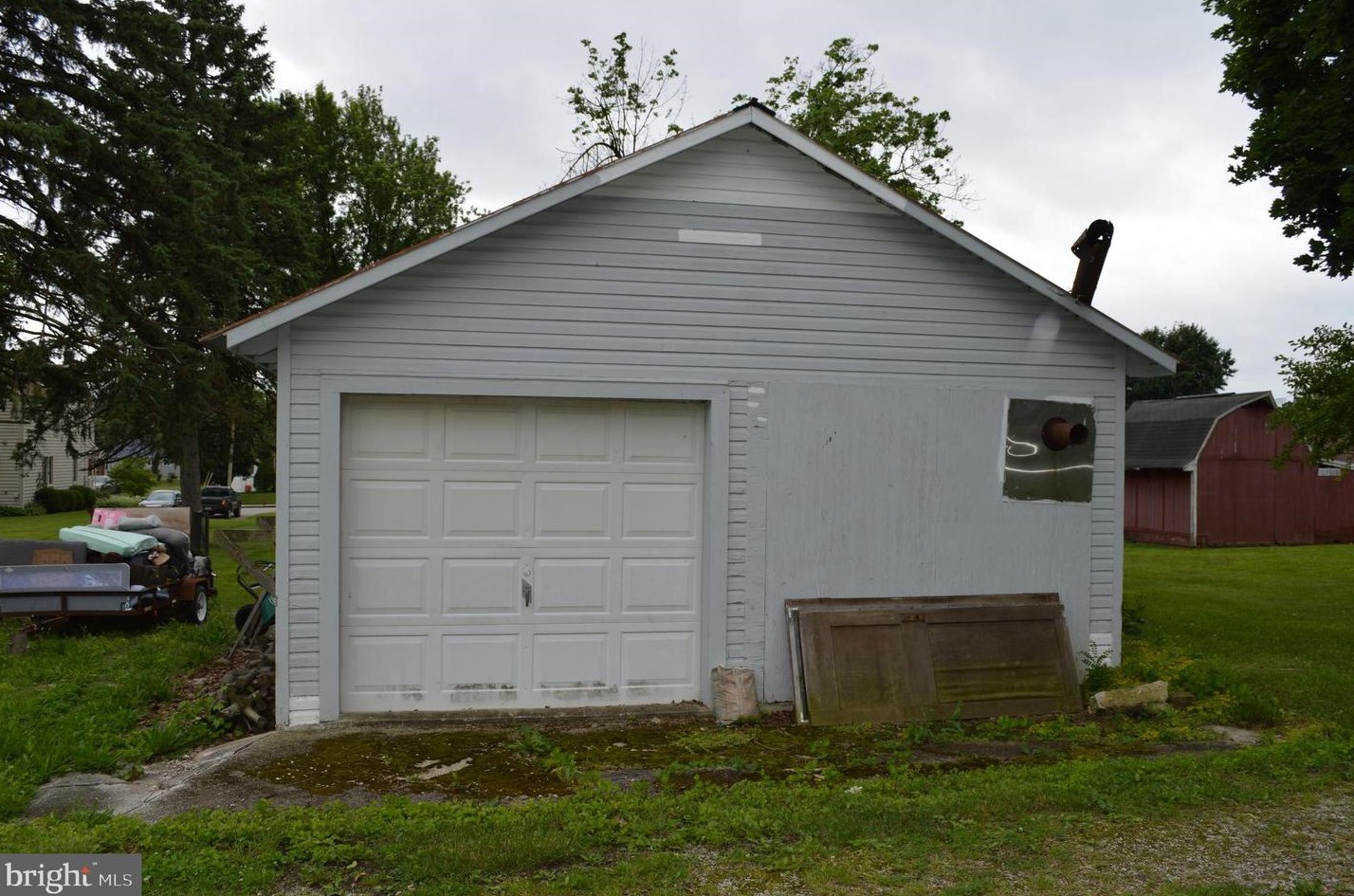 210 Charles Ave, Hanover PA 17331-3338 exterior