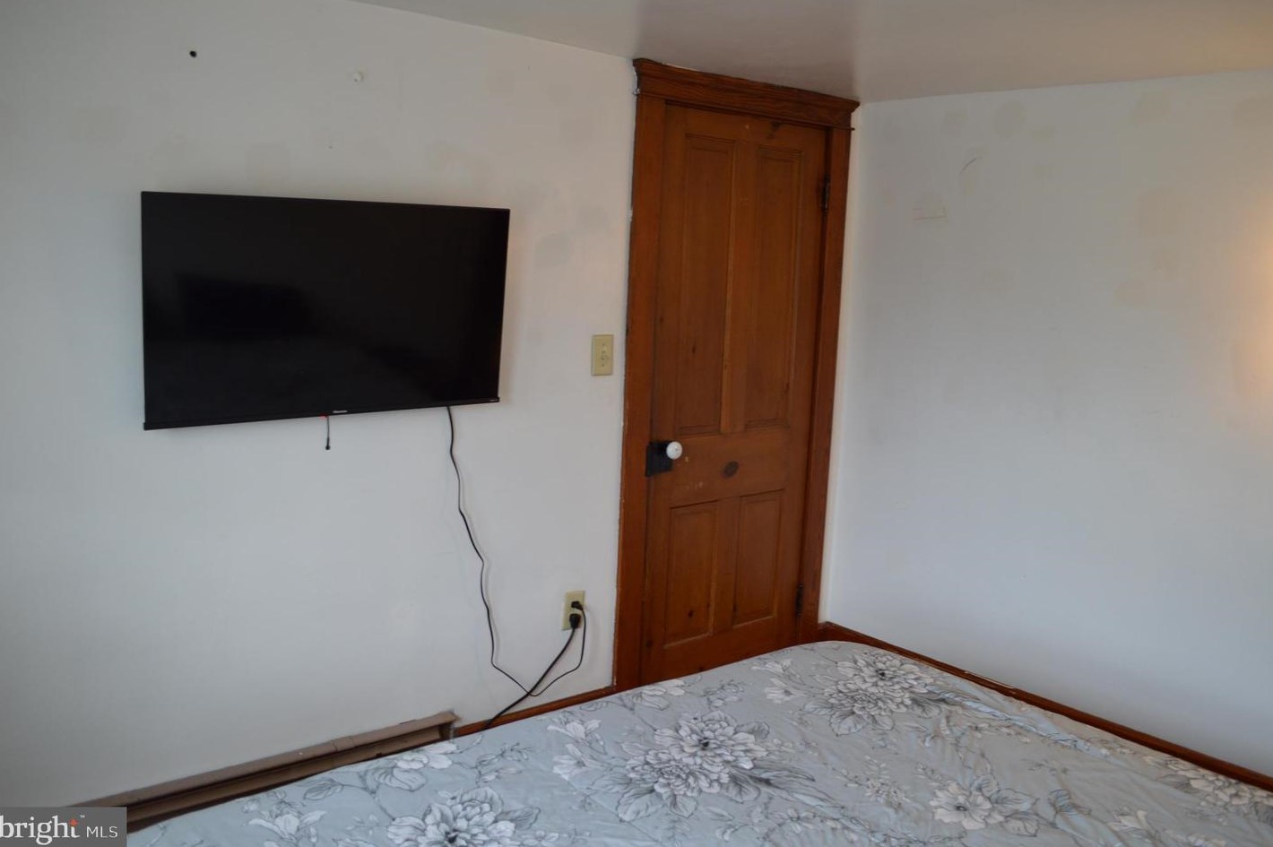 210 Charles Ave, Hanover PA 17331-3338 exterior