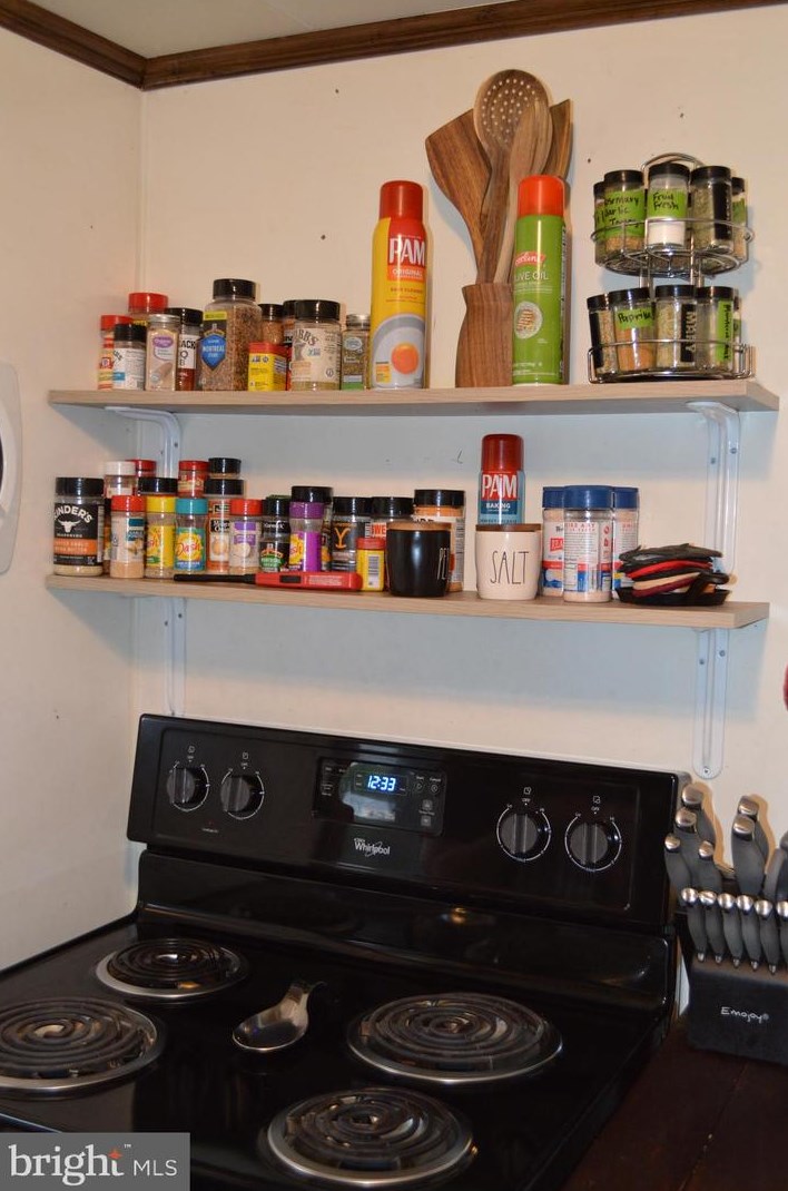 210 Charles Ave, Hanover PA 17331-3338 exterior