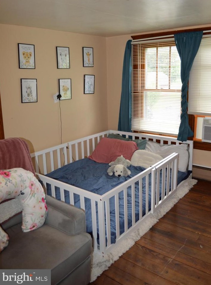 210 Charles Ave, Hanover PA 17331-3338 exterior