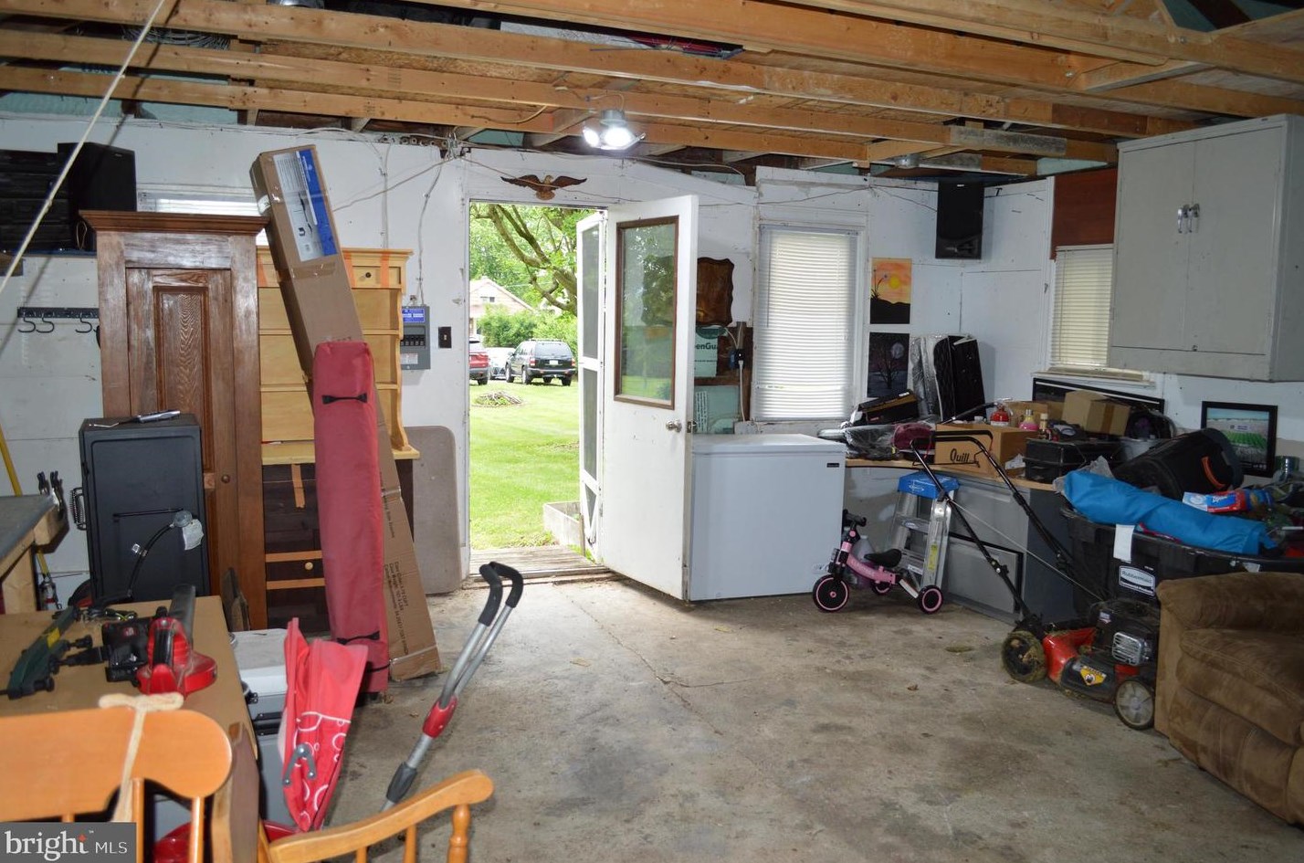 210 Charles Ave, Hanover PA 17331-3338 exterior