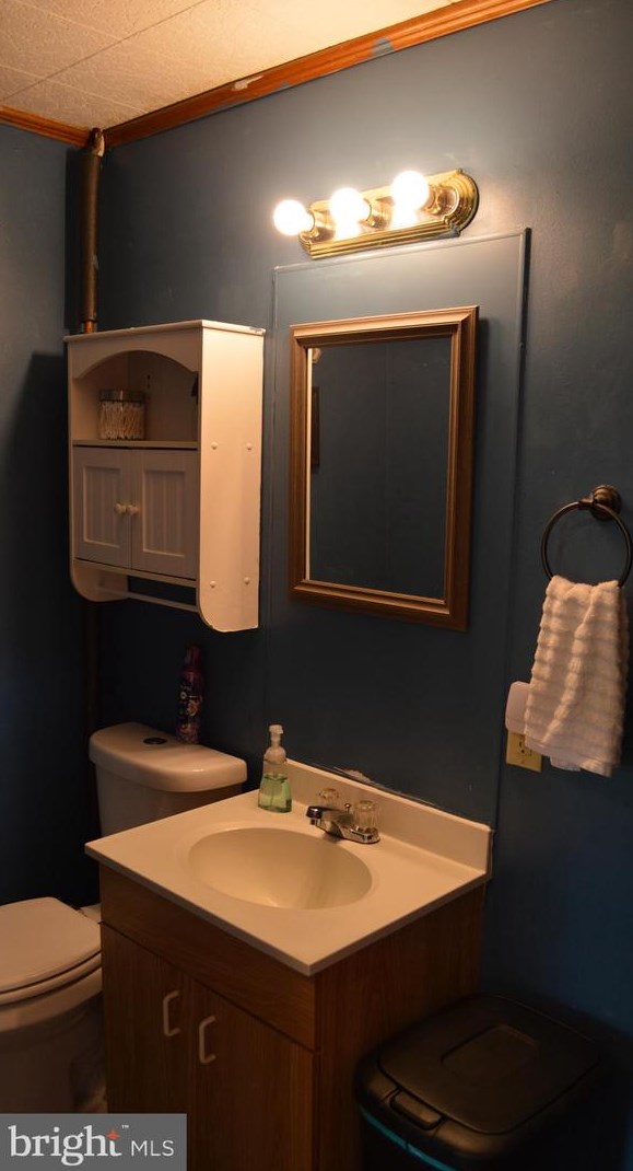 210 Charles Ave, Hanover PA 17331-3338 exterior