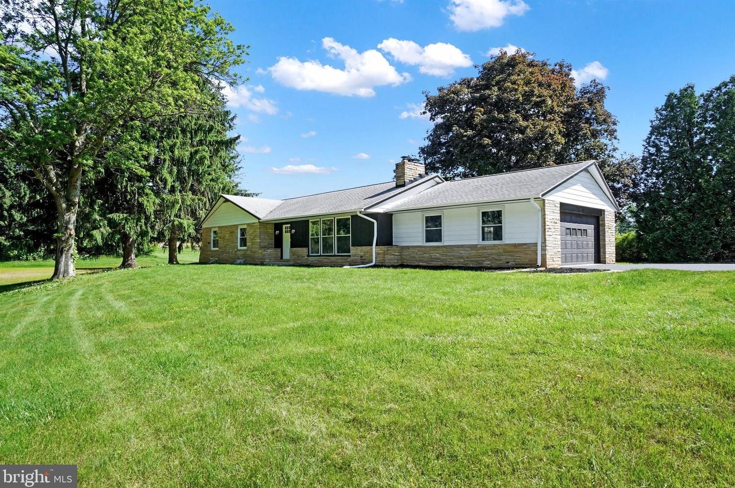 4623 Myers Rd, Hametown, PA 17327