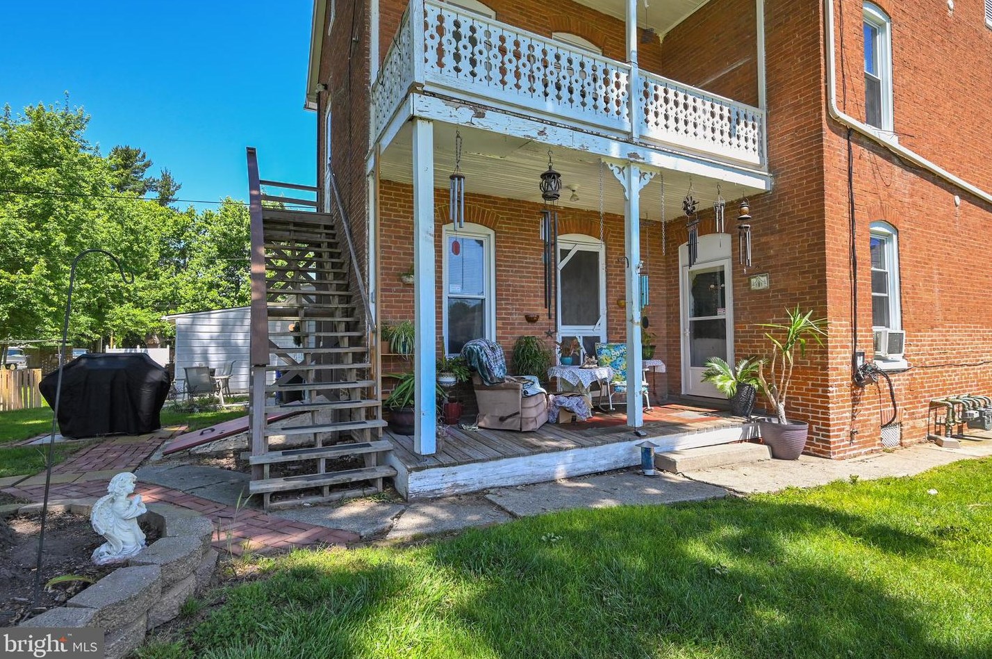 575 Baltimore St, Hanover PA 17331-3314 exterior