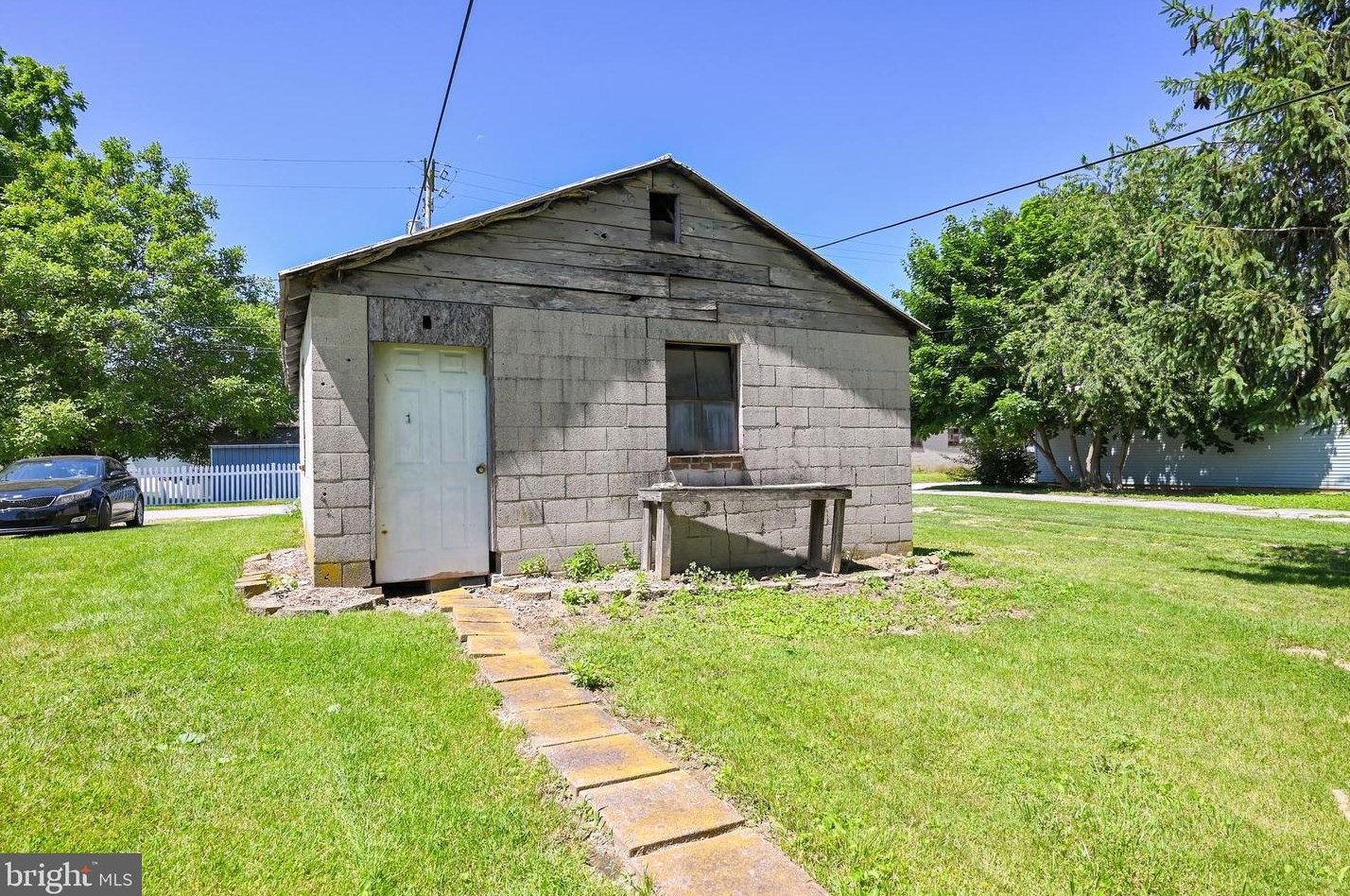 575 Baltimore St, Hanover PA 17331-3314 exterior