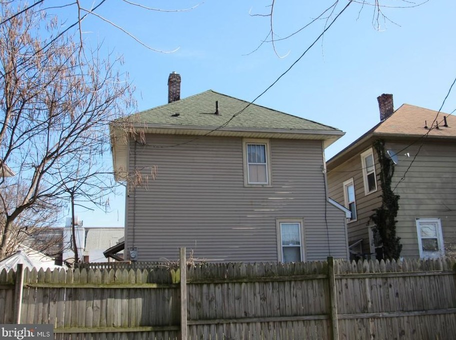 18 Royal St, York, PA 17401-3648