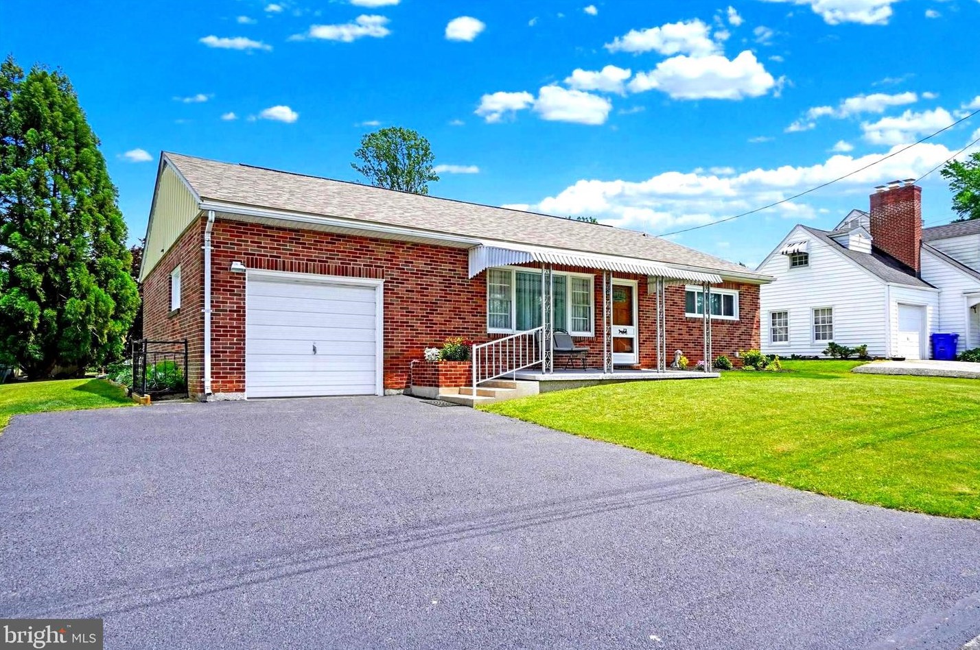7 Pleasant Ave, York, PA 17407-1216