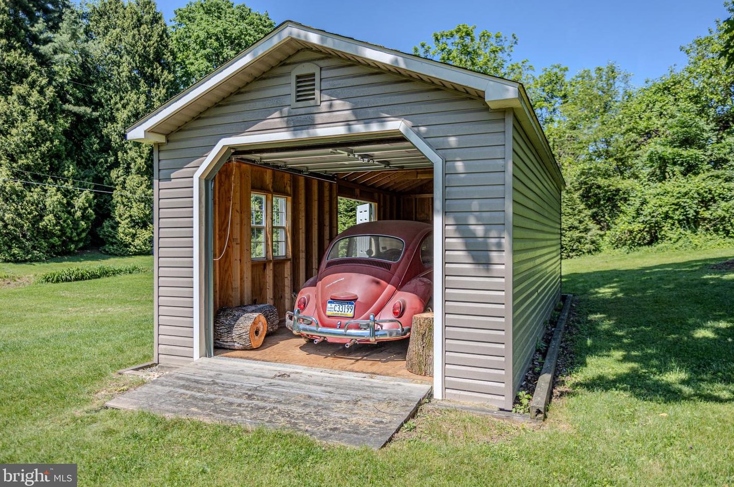 497 Laurence Dr, Hanover PA 17331-8499 exterior