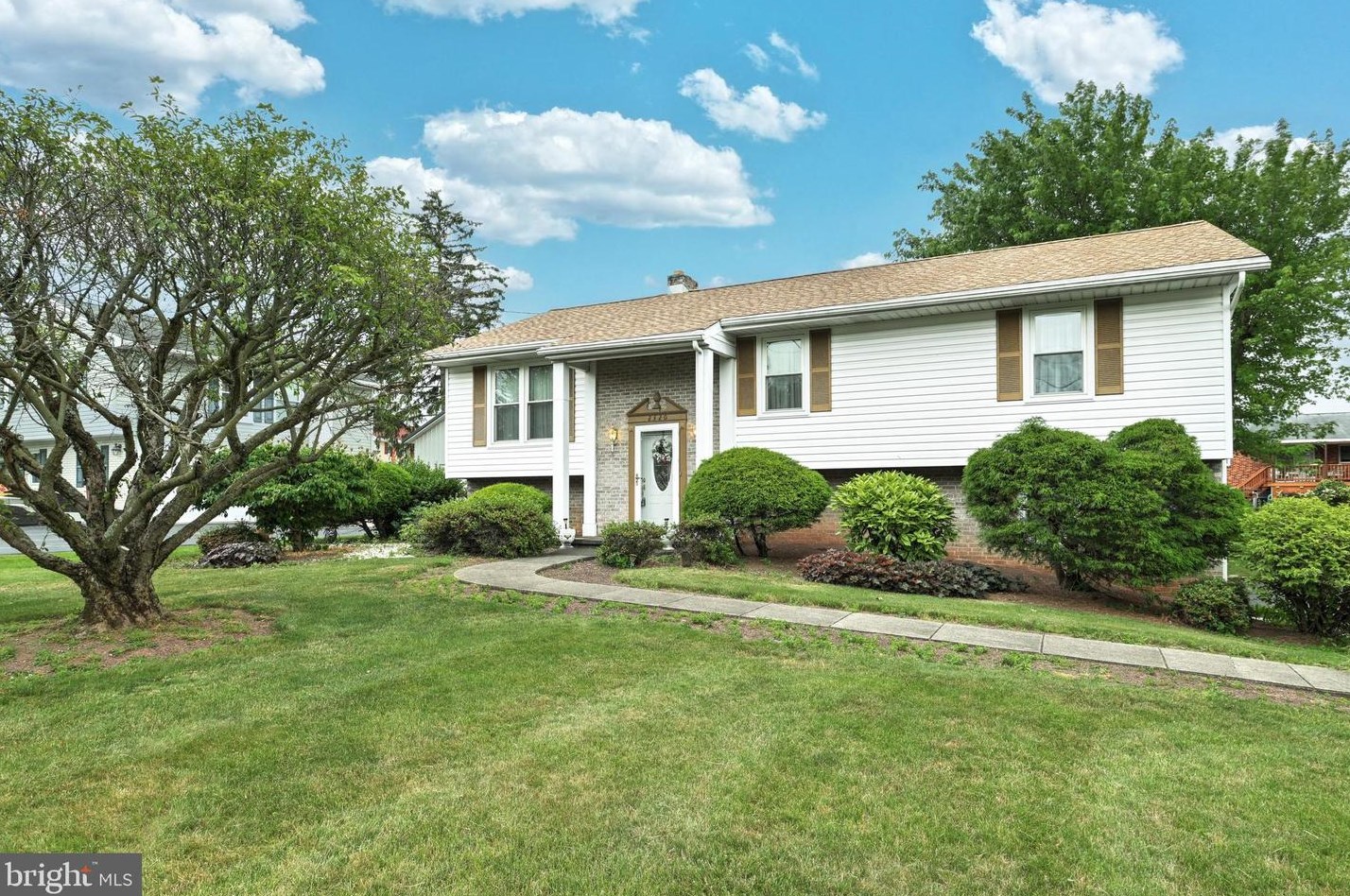 2320 Basswood Rd, York, PA 17408-4027