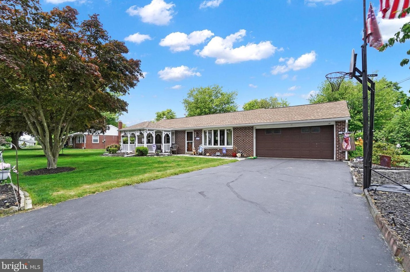 5 Virginia Ave, Shrewsbury, PA 17361-1905