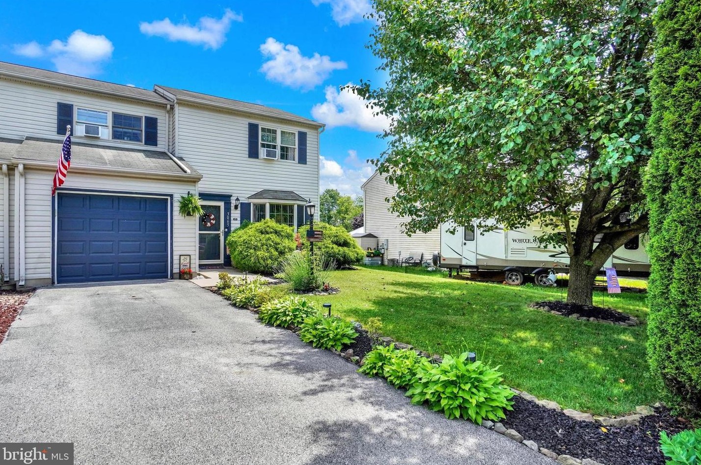 3065 Spectrum Rd, York, PA 17315-4674