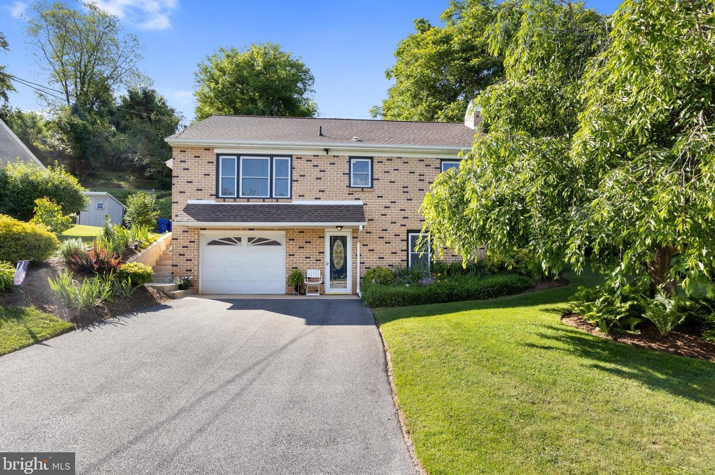 138 Pine St, Hametown, PA 17327-8927