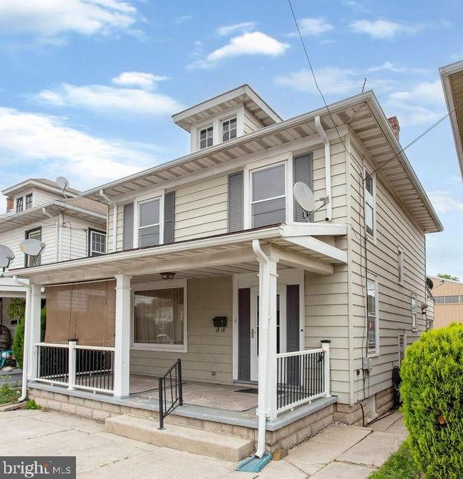 6 Penn St, Hanover, PA 17331-1924