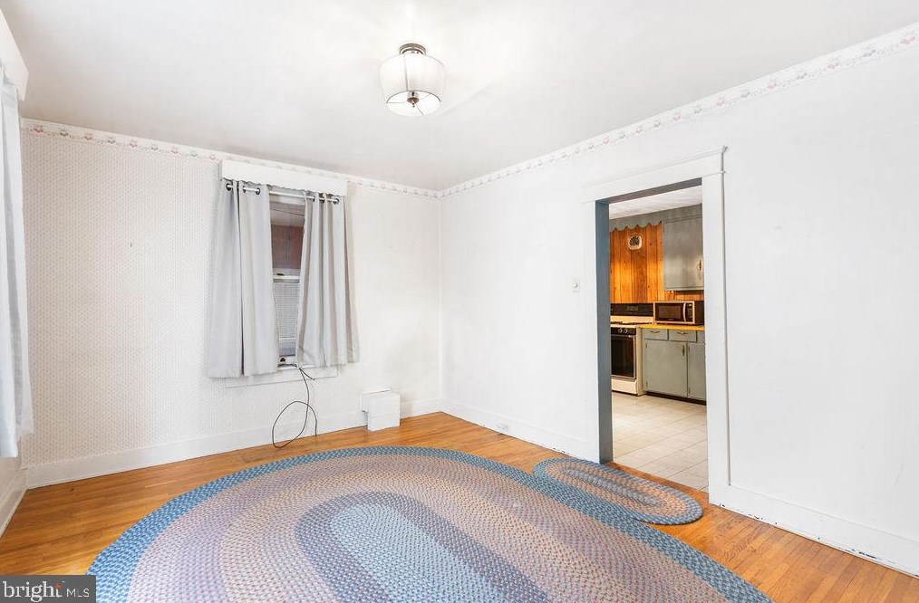 6 Penn St, Hanover PA 17331-1924 exterior