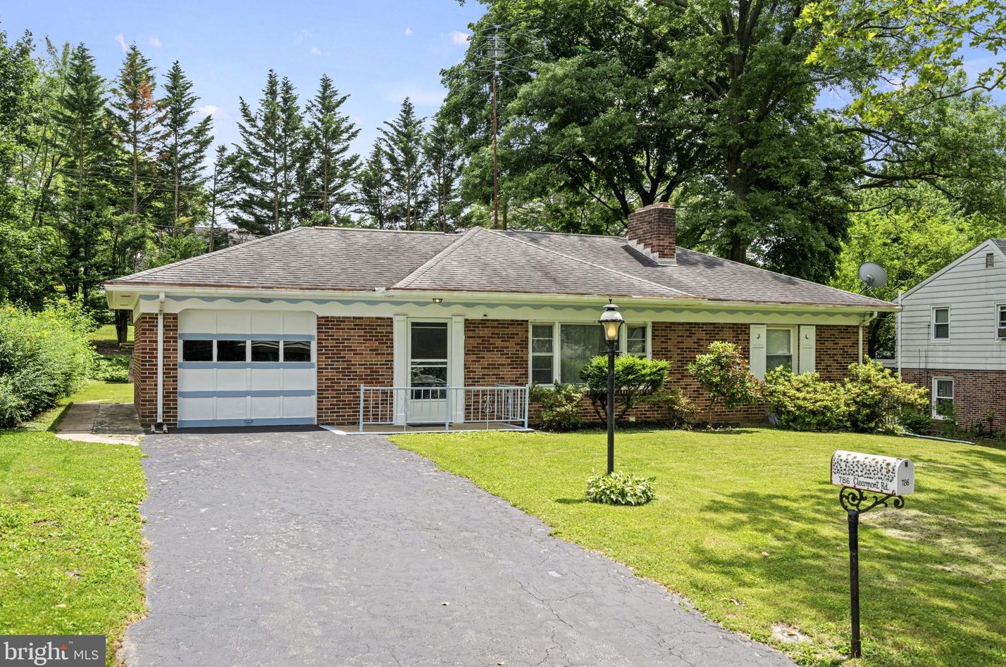 786 Clearmount Rd, York, PA 17403-4124