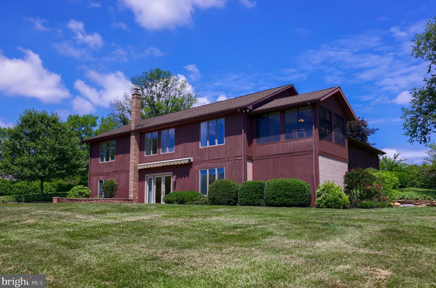 4536 Cherry Ln, York, PA 17406-9381