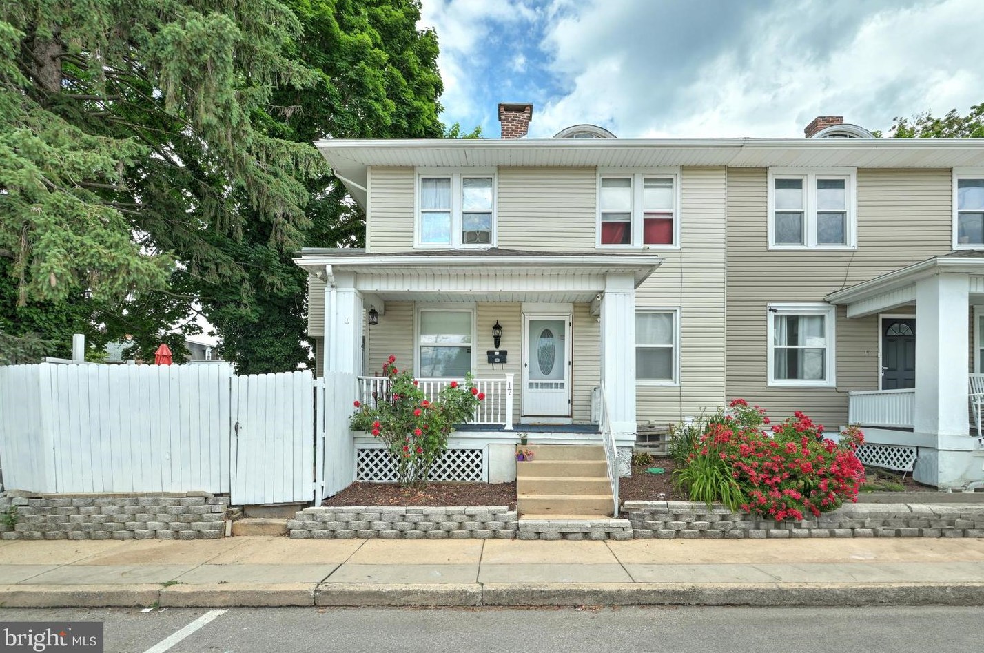 17 Adams St, York PA 17404-5301 exterior