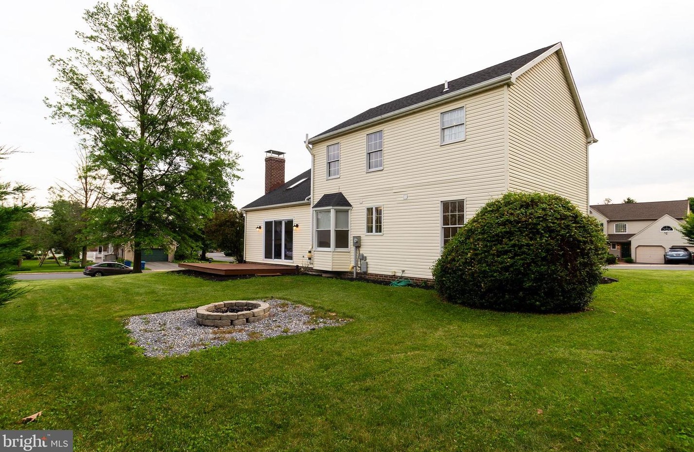 401 Seville Dr, Red Lion, PA 17356-8706