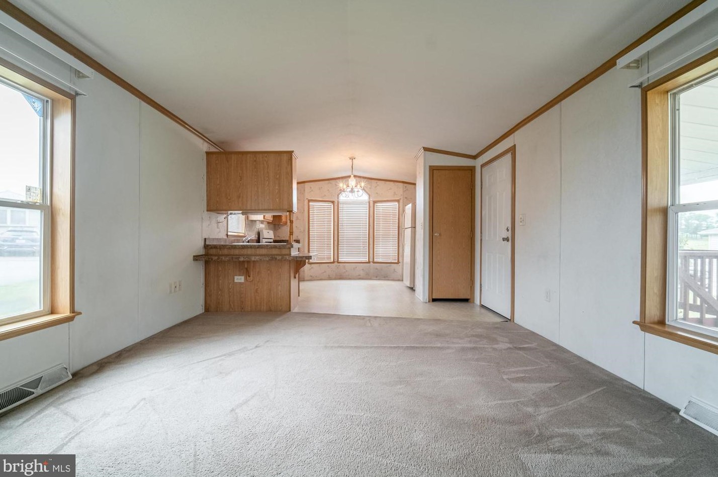 121 Lisa Cir, York, PA 17406-9323