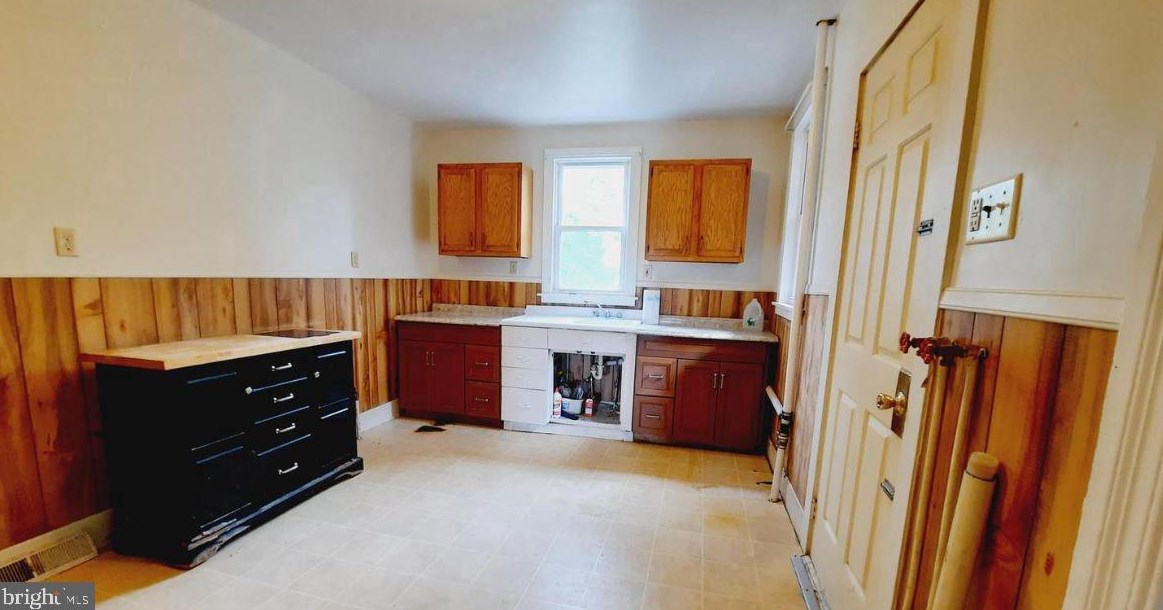 48 Lee St, York PA 17403-1617 exterior