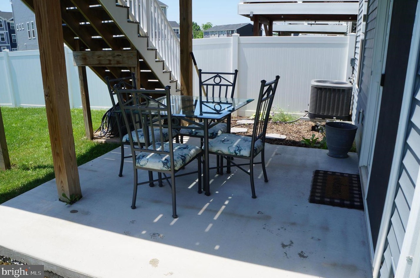 126 Overlook Dr, Hanover PA 17331-9136 exterior